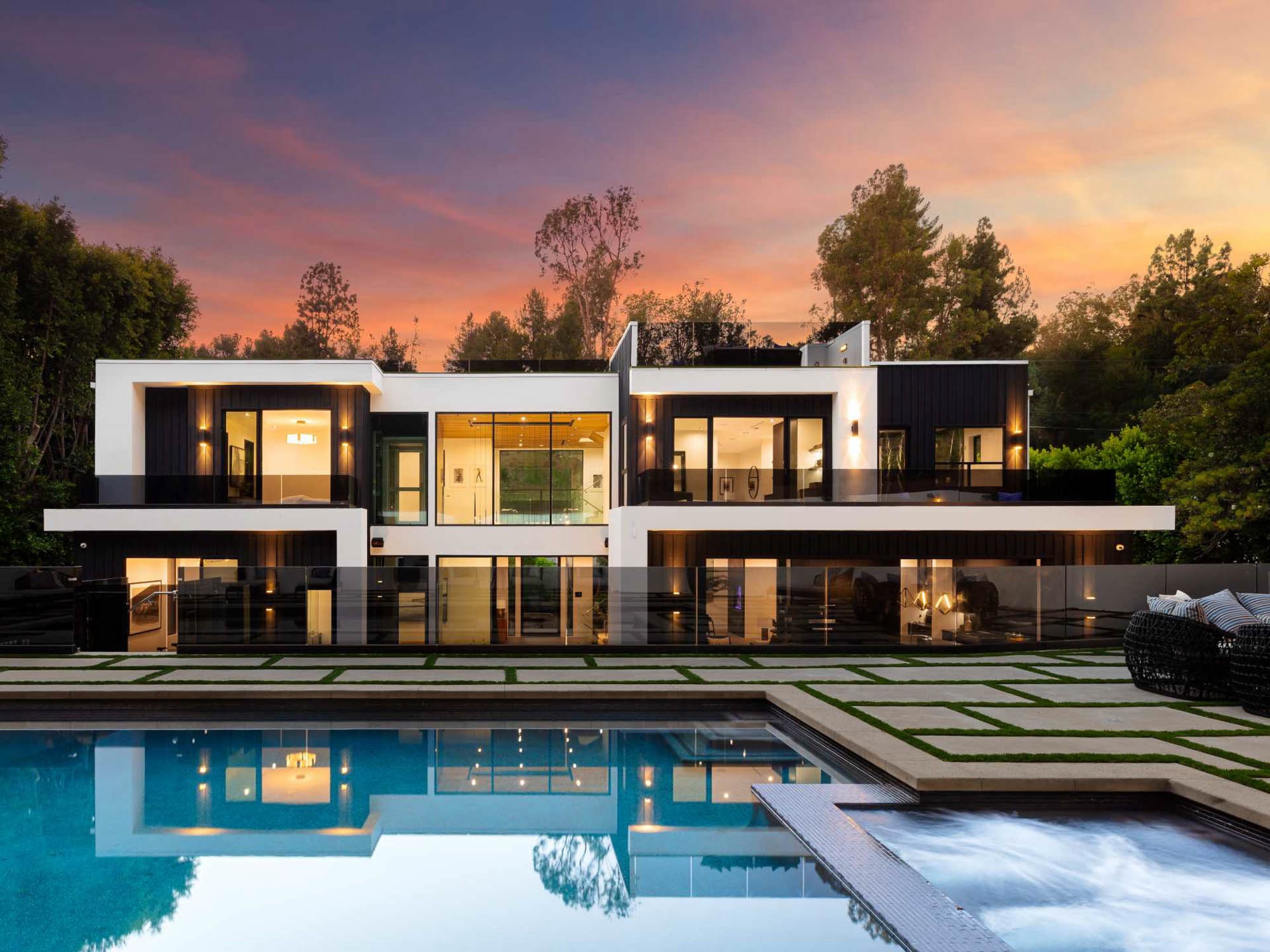 Los Angeles Ca Home With Pool Architectural Design